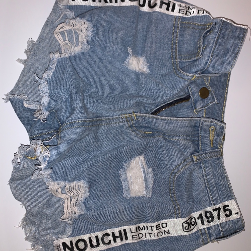 Cut off shorts